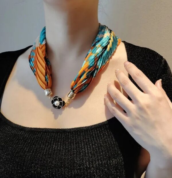 multicolor fabric necklace scarf with magnetic botton