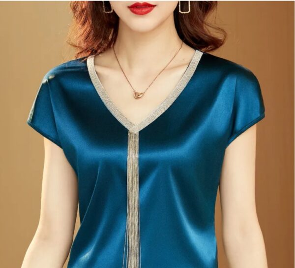 Satin sleeveless top for women's