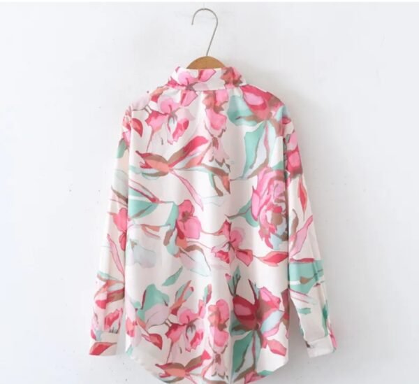 Floral print spandex shirt